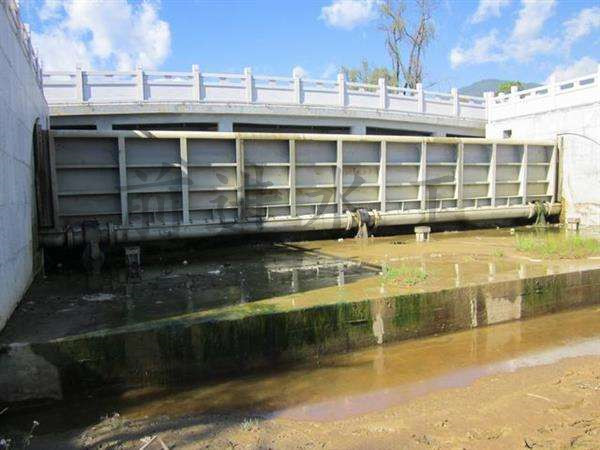 鋼壩設(shè)計(jì)